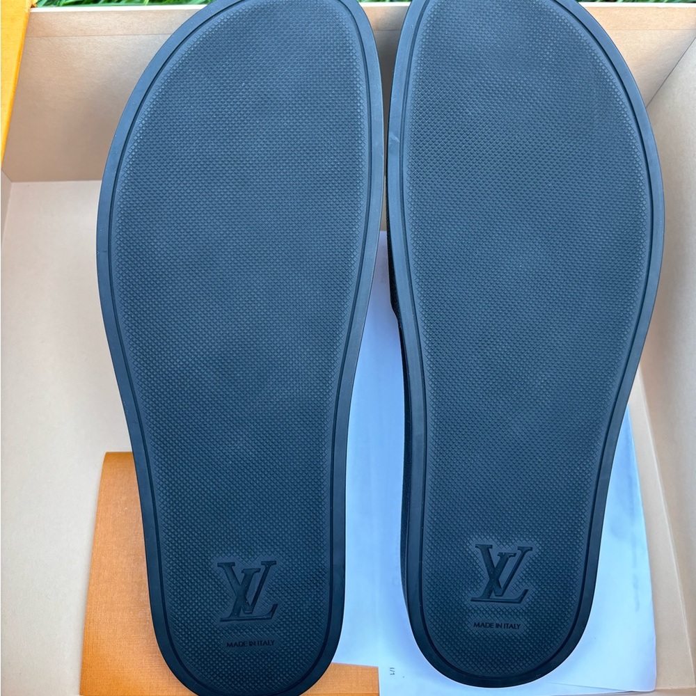 Mens LV slides